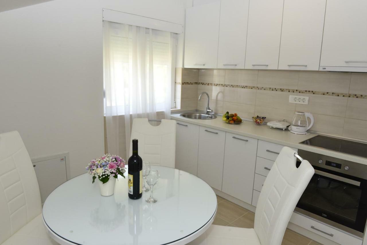 Apartmani Stefanija Tivat Eksteriør billede